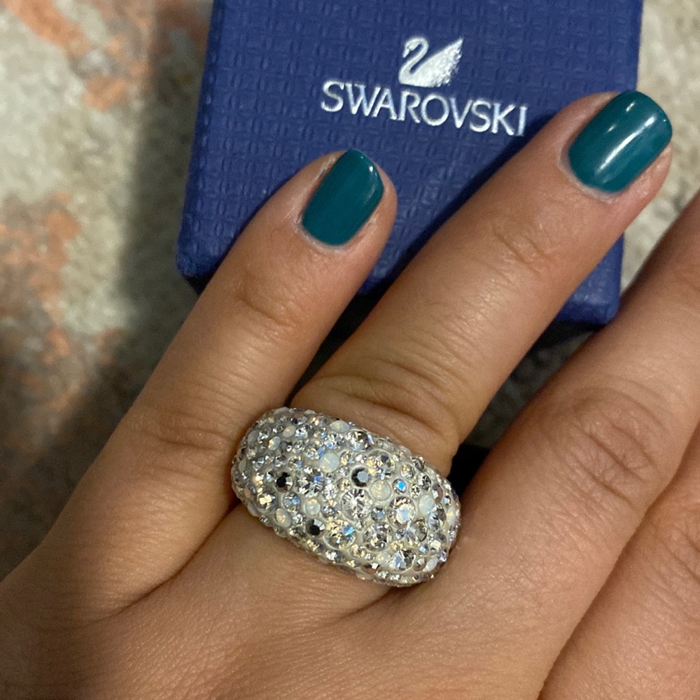 Swarovski ring no gems missing